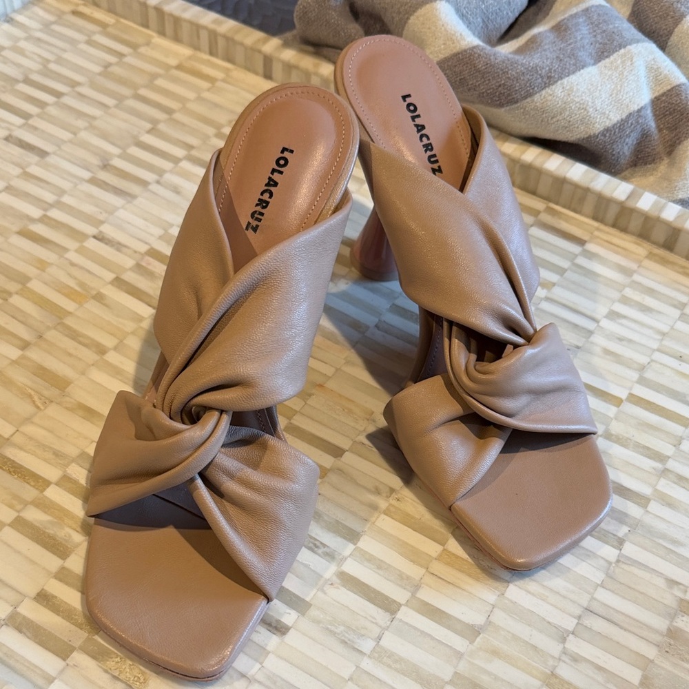Lolacruz Taupe Knot-Heel Sandals